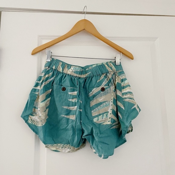 Patagonia Garden Island Shorts Palms of My Heart Hemp - Picture 3 of 8